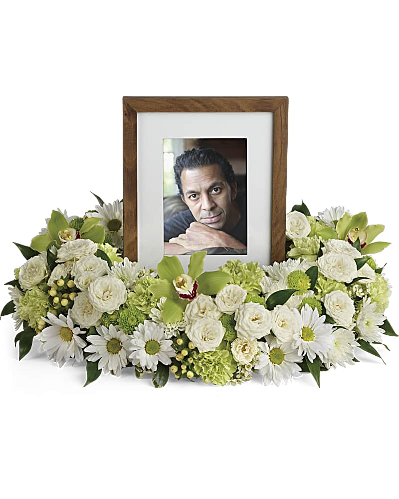 Garden Wreath - Karen's Floral Expressions