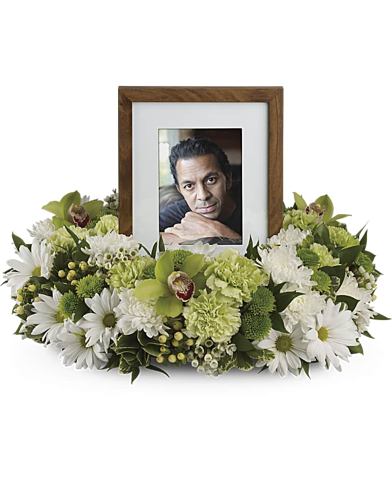 Garden Wreath - Karen's Floral Expressions