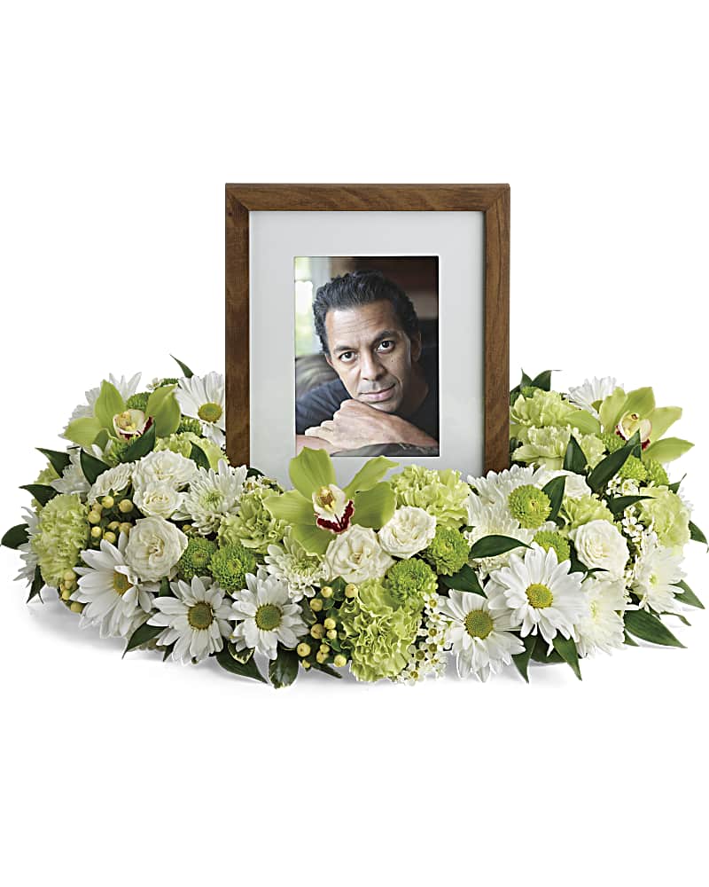 Garden Wreath - Karen's Floral Expressions